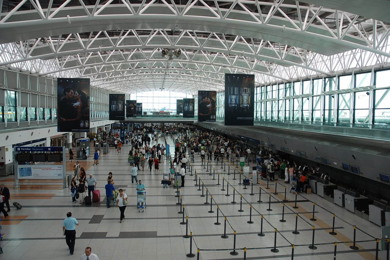 Aeropuerto Ministro Pistarini - Cuzzuol