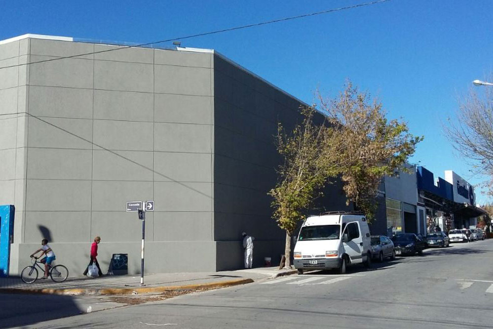 Carrefour Tandil - Cuzzuol